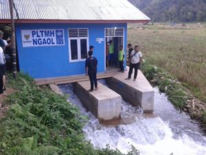 Mikro hidro di sebuah desa. Sumber foto esdm.go.id